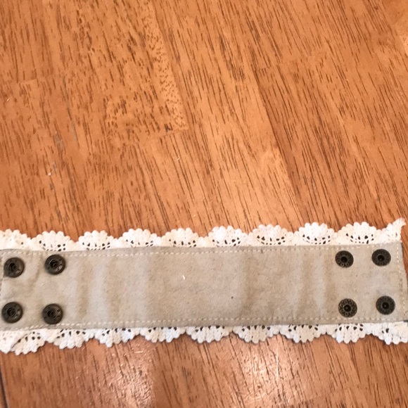 Fabric Bracelet - Picture 3 of 4